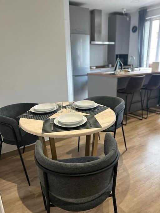 Piso Deluxe Con Balcon Cerca Del Casco Viejo Lejlighed Bilbao Eksteriør billede