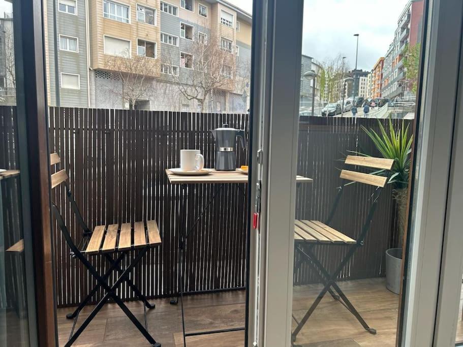 Piso Deluxe Con Balcon Cerca Del Casco Viejo Lejlighed Bilbao Eksteriør billede