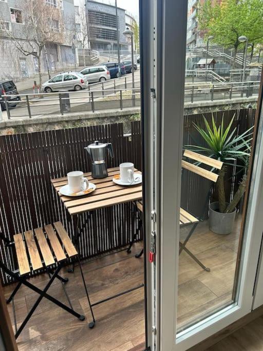 Piso Deluxe Con Balcon Cerca Del Casco Viejo Lejlighed Bilbao Eksteriør billede